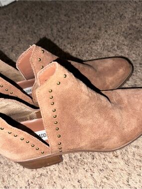 Steve Madden Suede Studded Ankle Booties - Tan